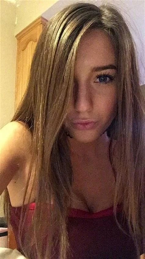 taylor alesia nude leaked pics — naked girl is going through scandal