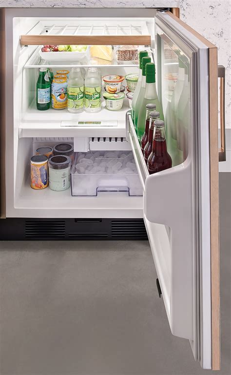 undercounter refrigeratorfreezer  ice maker panel