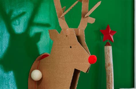 cardboard reindeer head