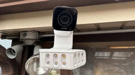 vivint outdoor camera pro gen  review  costly spotlight upgrade