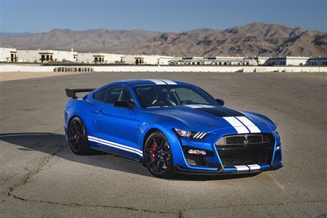 ford mustang shelby gt motor authority  car  buy  nominee