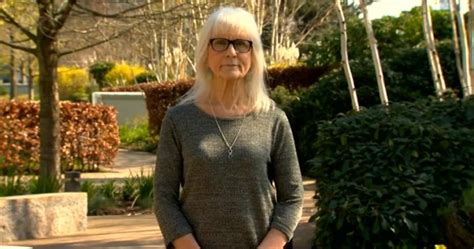 Meet The 71 Year Old Woman Who Doesn’t Feel Pain And Doesn’t Get