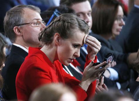 Ksenia Sobchak La «zarina Della Tv Russa Pronta A Sifare Putin