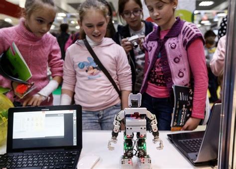 why is russia so good at encouraging women into tech bbc news