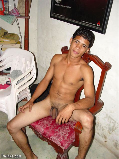 cocky latins free naked latino men gay photos and videos