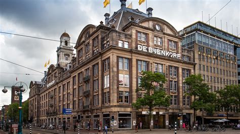 de bijenkorf shopping  red light district amsterdam