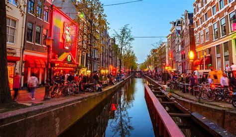 amsterdam will ban red light district tours says mayor