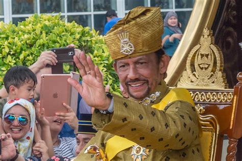 sultan  bruneis sensational spending lovemoneycom