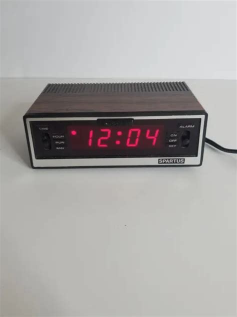 vintage spartus model  electric alarm clock red lcd  battery backup retros  picclick