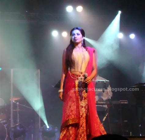 shreya ghoshal hot navelcleavage  ampit show sexy picture collection