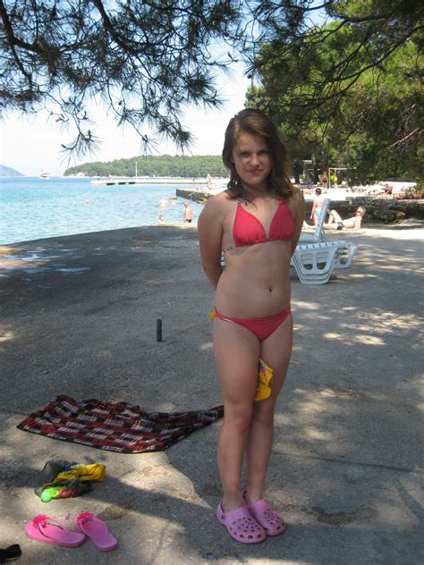 rajce idnes beach hot naked babes