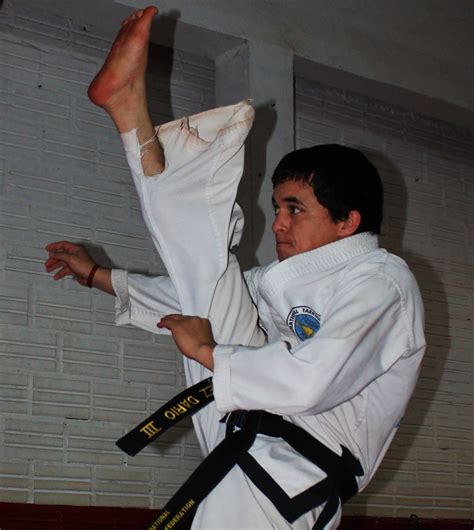 itf taekwondo belts levels ranks black belt wiki