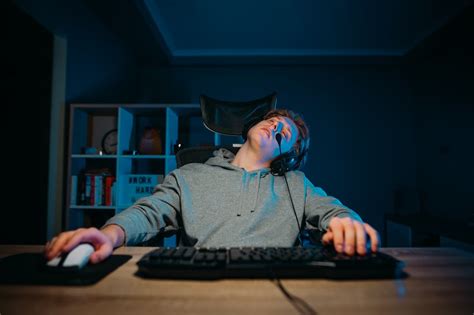 rise  sleep  helps twitch reach record viewing figures