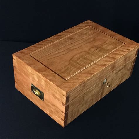 hand  custom jewelry box  david klenk custommadecom