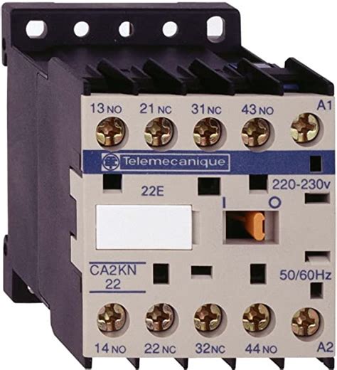 schneider electric cakn  relais    hz relais de commande    nc contacts