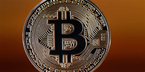 bitcoin  surge    short term momentum improves technical strategist katie