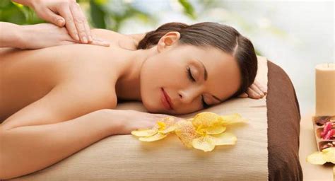 5 reasons why you should try deep tissue massage