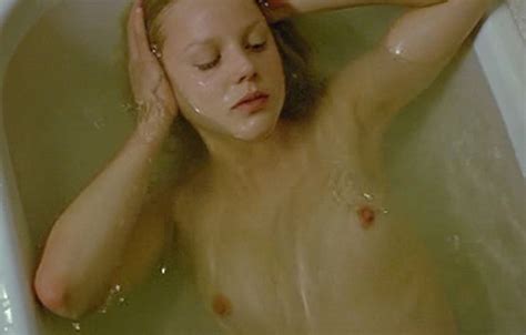 Abbie Cornish Nude Boobs And Erect Nipples In Somersault