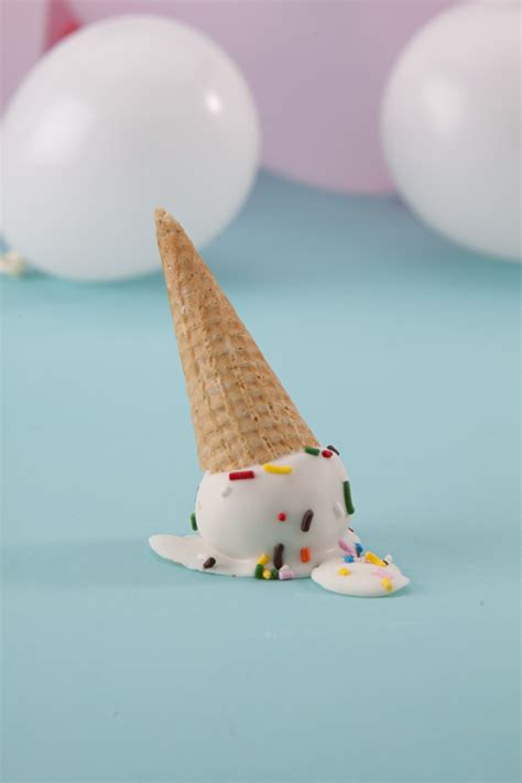 Ice Cream Cake Pop âAccidentsâ | CANDIQUIK