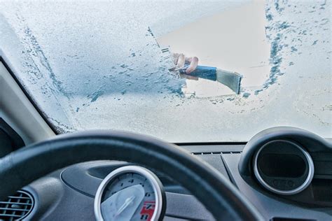 defrost  windshield     minutes readers digest