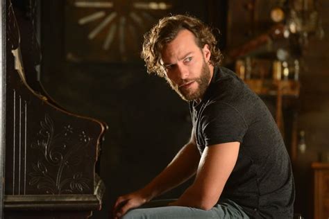 Pin By Pamela Moseley On Tv Lost Girl Lost Girl Kyle Schmid Girls