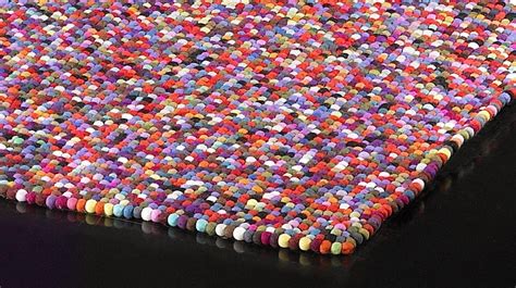 tapis  boules de laine multicolores tapis laine haut de gamme