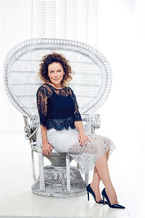Julia Sawalha On Love Life Dating And Heartbreak Life Life And Style