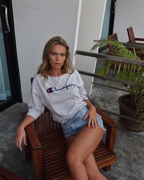 marielle lindahl 🌍 on instagram “🌝” steet style swedish girls