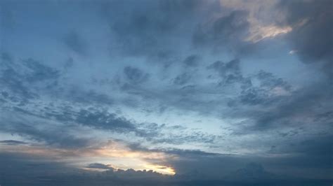 무료 이미지 수평선 구름 햇빛 새벽 분위기 황혼 날씨 적운 잔광 기상 현상 아침에 붉은 하늘