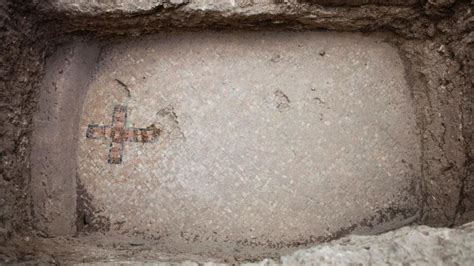 israeli archaeologists say they may have found fabled tomb