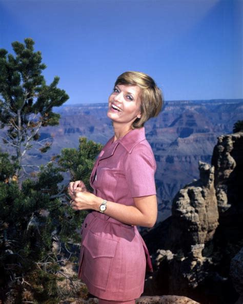 brady bunch mom florence henderson dies at 82