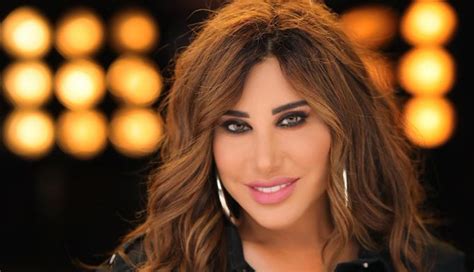 المغنية اللبنانية نجوى كرم تطل على جمهورها بفستان أزرق لافت وكالة صفد