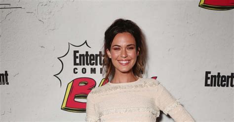 Odette Annable Posts About ‘rough Times’ And Goals For The New Decade