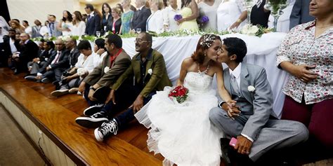 Rio De Janeiro Hosts Mass Gay Wedding For 130 Couples Photos Huffpost