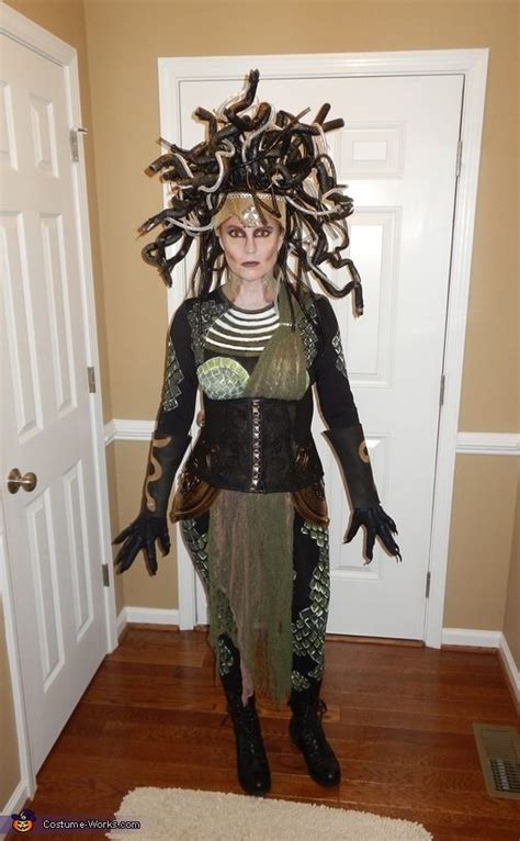 diy medusa costume medusa halloween costume halloween costumes 2014