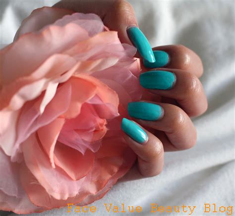 poolside nails no7 gel look nail colour in peacock green