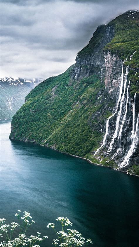 30 top populer gambar wallpaper pemandangan gunung