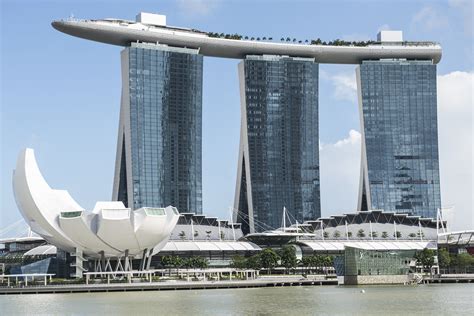 explore   moshe safdies iconic buildings iconic buildings singapore architecture famous