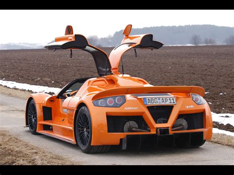 gumpert apollo  car club