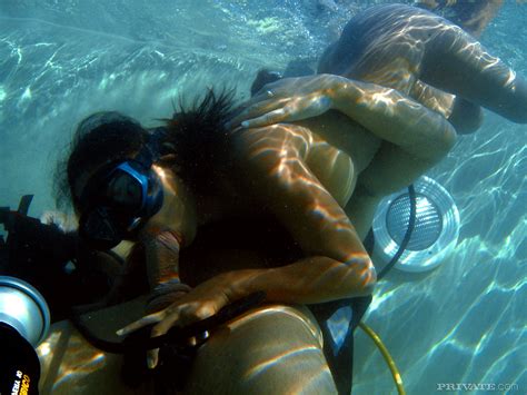 1  In Gallery Underwater Sex Picture 1 Uploaded By