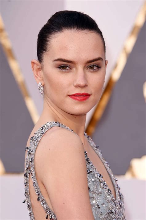 Daisy Ridley Gallery How To Get Rey Star Wars Hair