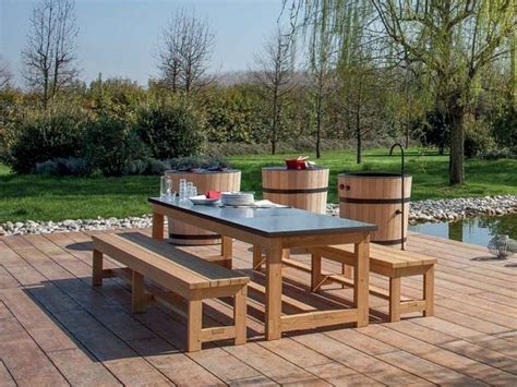 table dexterieur design  modeles contemporains  pratiques maison  table exterieur