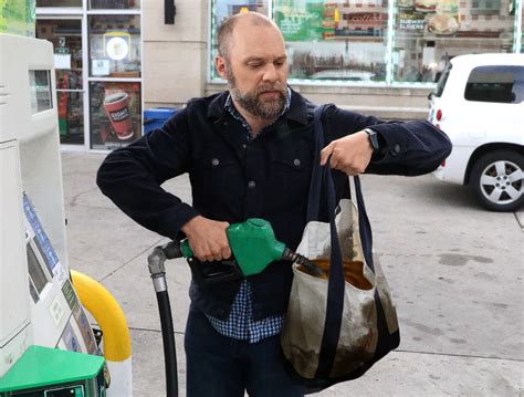 Man Lowers Carbon Footprint By Bringing Reusable Bags