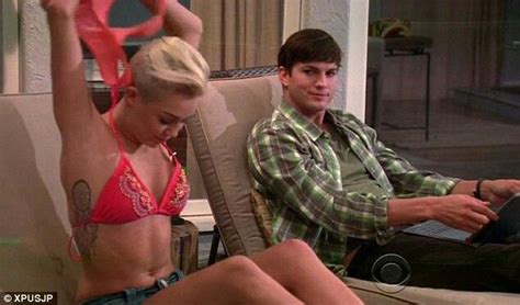 Two And A Half Men Miley Cyrus With Ashton Kutcher As