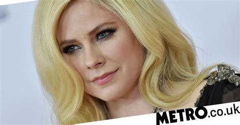 avril lavigne dead theory dismissed as dumb by star ahead of new album metro news