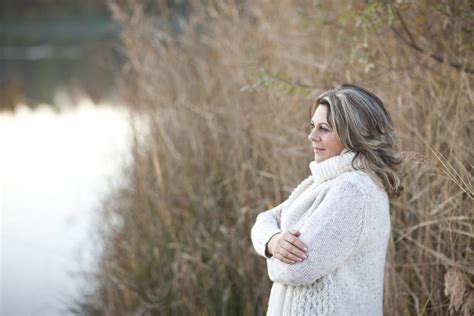 Premenopause Vs Perimenopause Symptoms And Stages