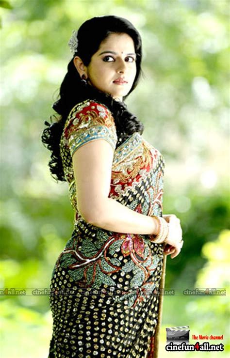 bollywood artist blog hot malayalam actress roma saree stills and more