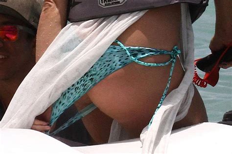 Britney Spears Bikini Photos — Pussy Slip Almost Happened Scandal