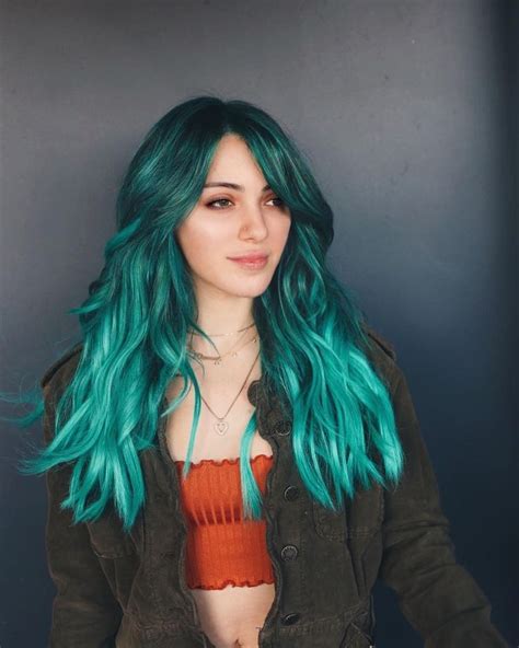 Pin By Loubet Magalie On Niki Niki Demar Instagram Blue Hair Hair