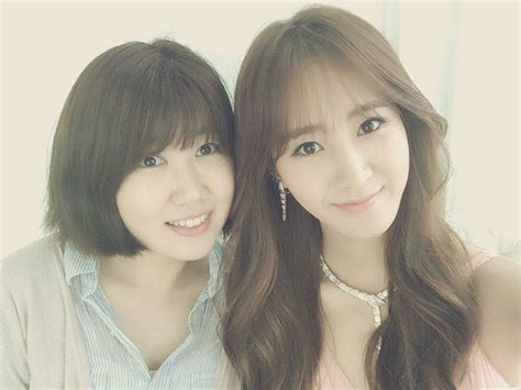 See Snsd Yuri S Picture With Her Friend And Fans Wonderful Generation